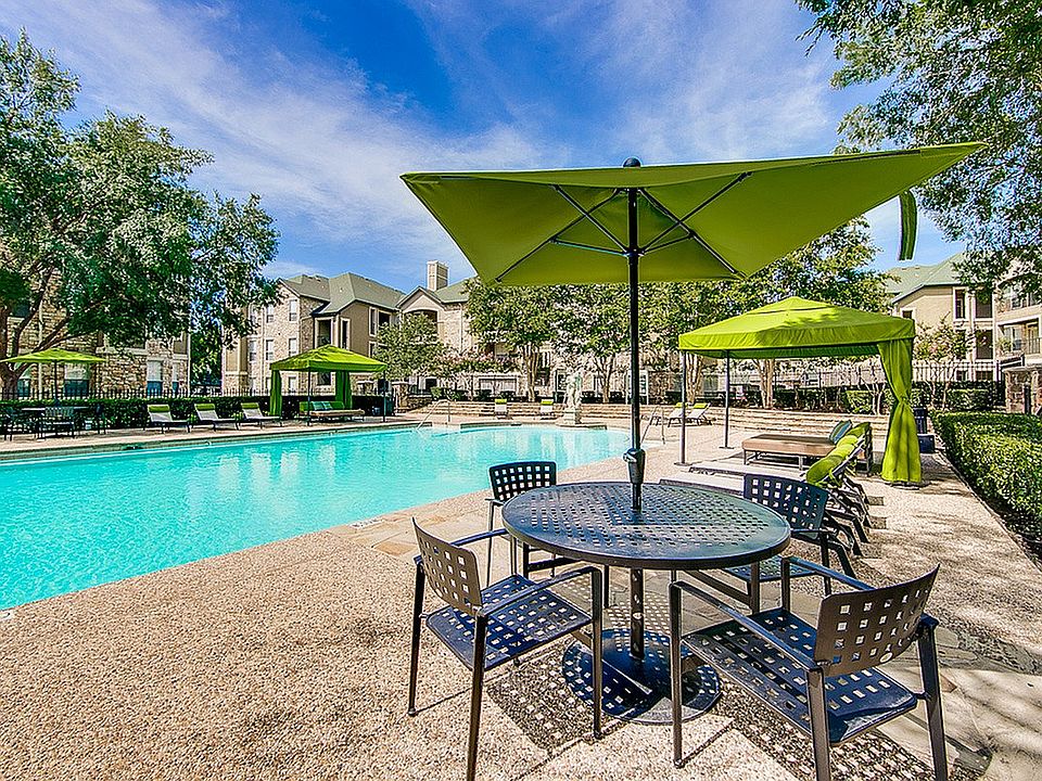 Resort-Style Pool and Sundeck