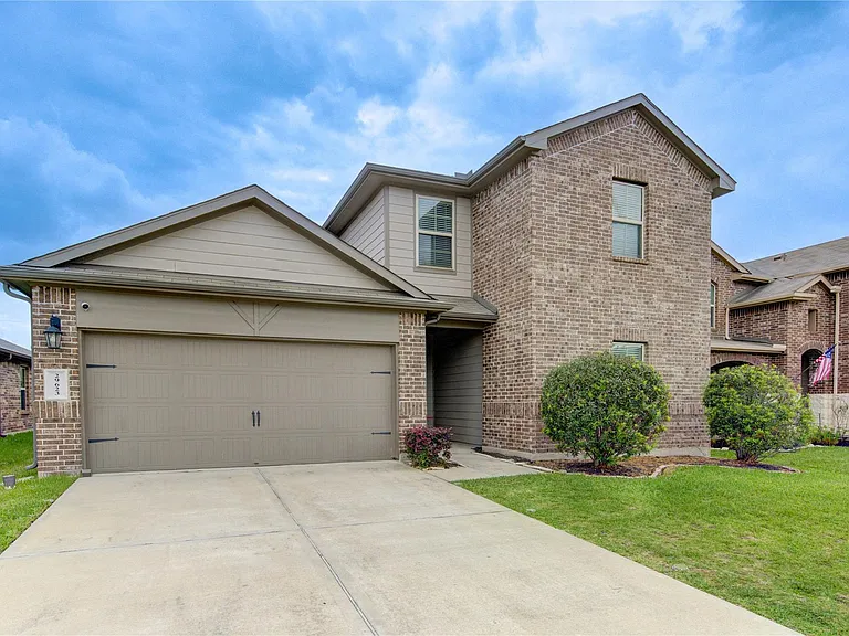 29623 Stanley Canyon Ln — Photo 2