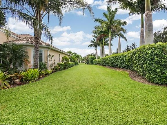Beautifully Landscaped Wide Side Yard