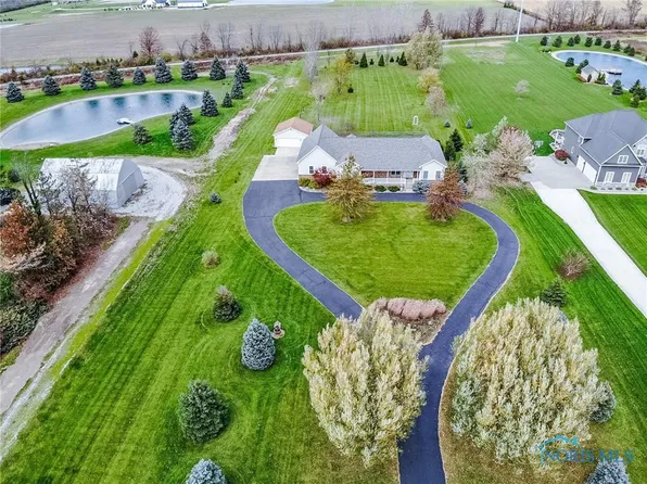 8438 Stitt Rd, Monclova, OH 43542