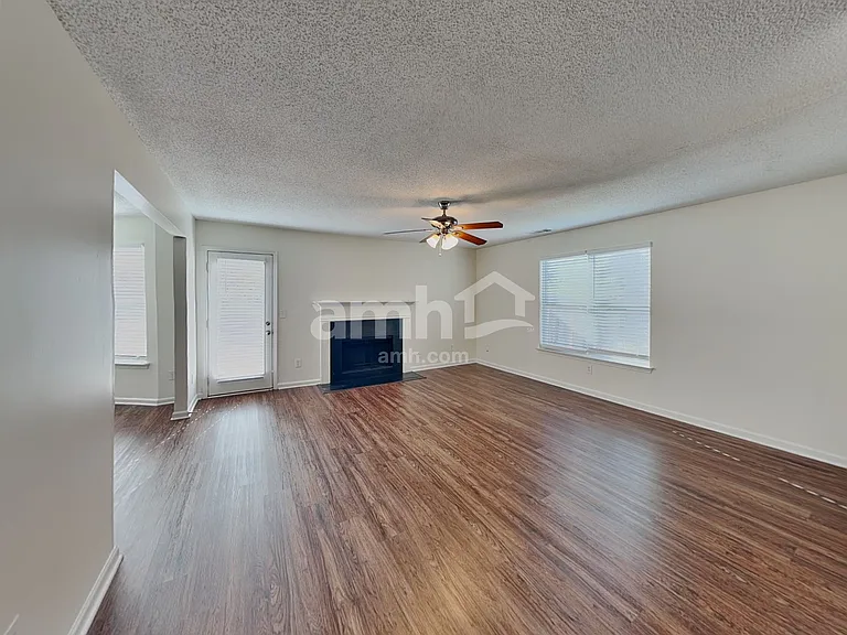 3013 Summer Breeze Dr — Photo 7
