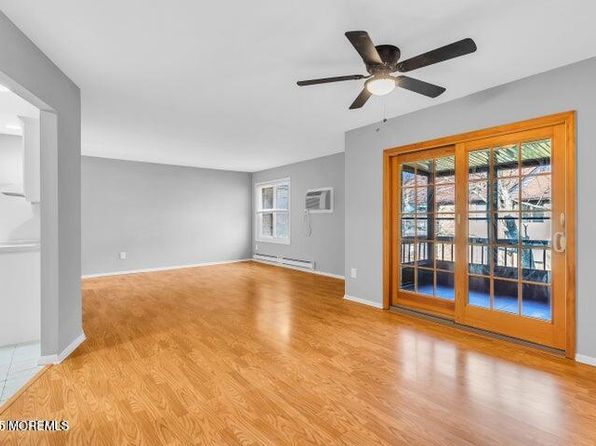 25 Meadow Green Cir UNIT J