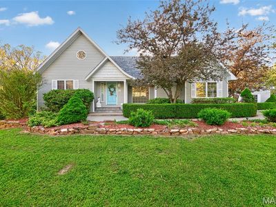 23233 Paradise Dr, Lebanon, MO, 65536