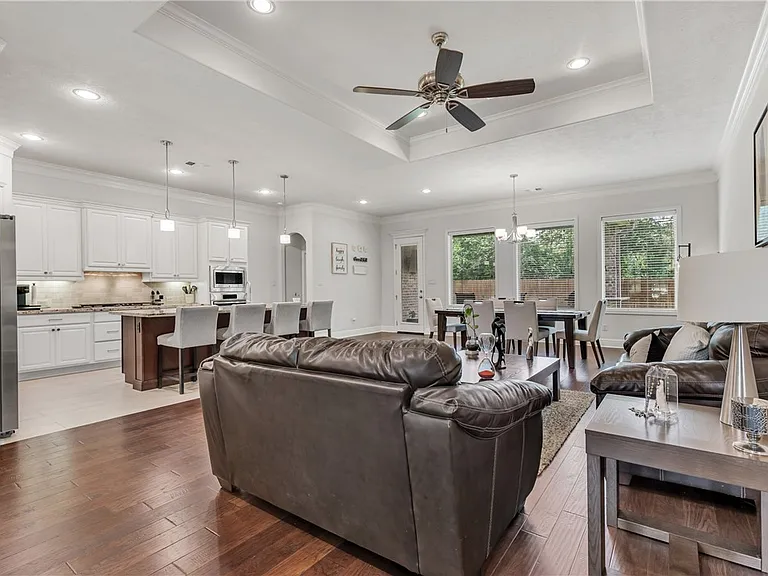 15621 Long Creek Ln — Photo 4
