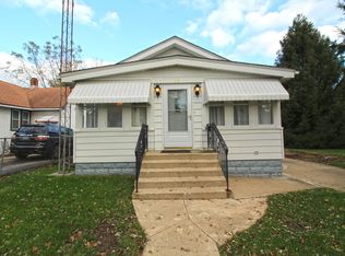 35 S Martin Ave, Waukegan, IL 60085