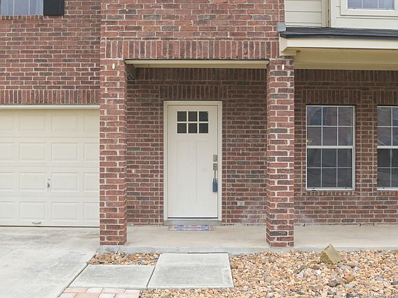3rd image of 216 LAKOTA CT