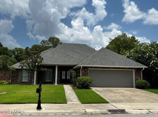 706 Southlake Cir, Youngsville, LA 70592