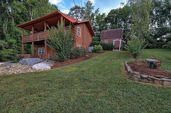 5th image of 164 Sycamore Dr