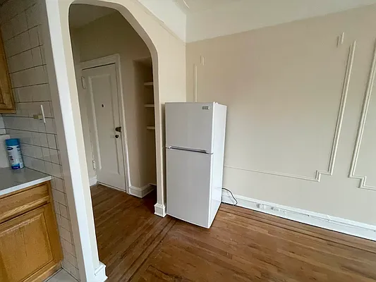 Rented by Metropolis International Realty Inc. | media 7