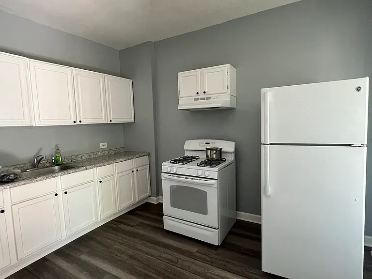 928 N Lawndale Ave #4 — Photo 3