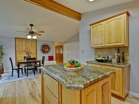 5th image of 3847 Hancock Dr