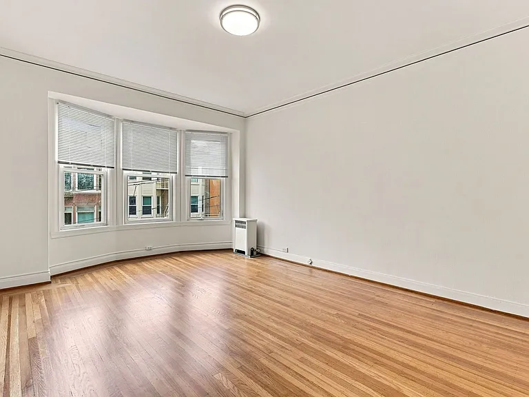 1850 Clay Street Apartments — Photo 7