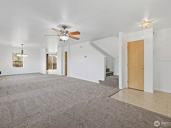 5th image of 1116 Daffodil Avenue NE