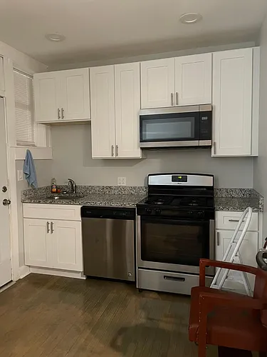 5654 N Artesian Ave #3 Photo 1