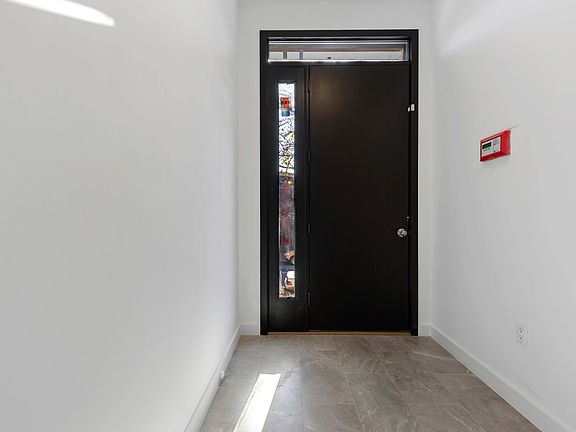 3rd image of 329 Halsey St #1GR