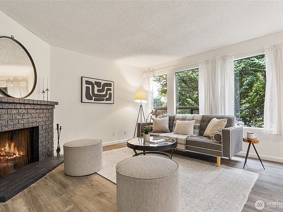 4th image of 1600 149 Place SE #2