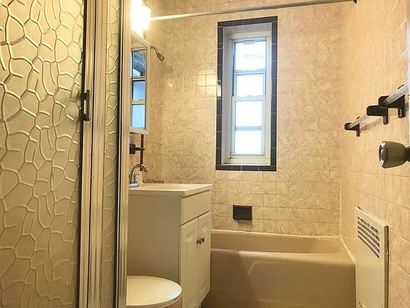 5th image of 6864 Yellowstone Blvd APT A15