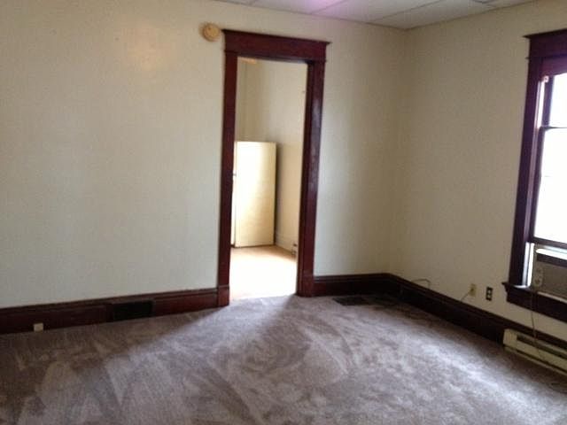 2nd image of 1086 25th St APT 2