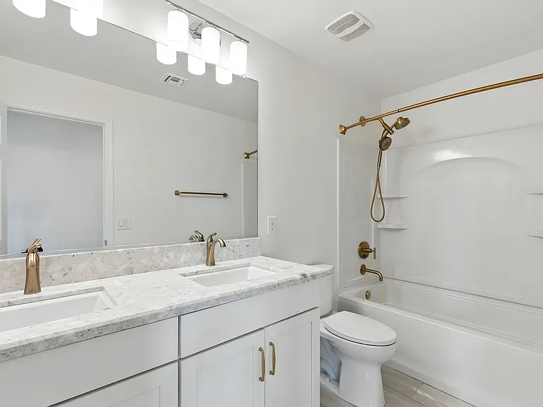 4644 E Beck Ln — Photo 20