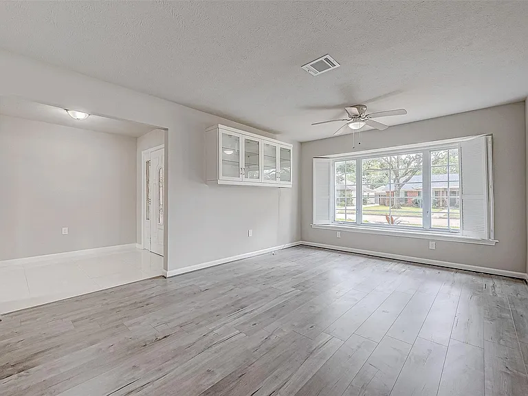 5622 Valkeith Dr — Photo 7