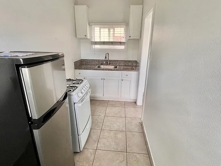 154 S Avenue 53 #168-1/4 — Photo 4
