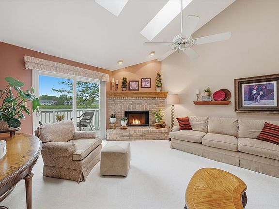 5th image of 2714 Lake Shore Dr