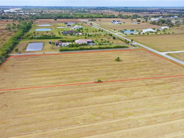 7225 6th St SW, Vero Beach, FL 32968