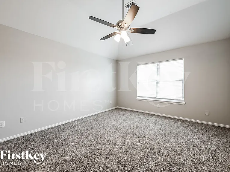 502 Dover Park Trl — Photo 9