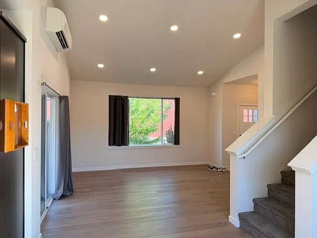 57 Stage Way — Photo 4