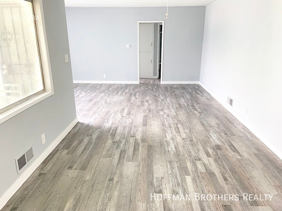 1st image of 3774 Lockland Dr #22