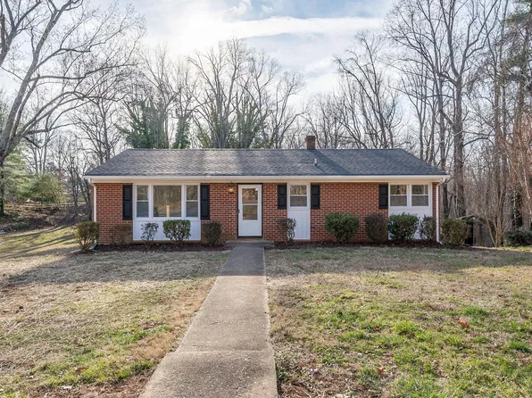 2134 Laurel Ln, Altavista, VA 24517