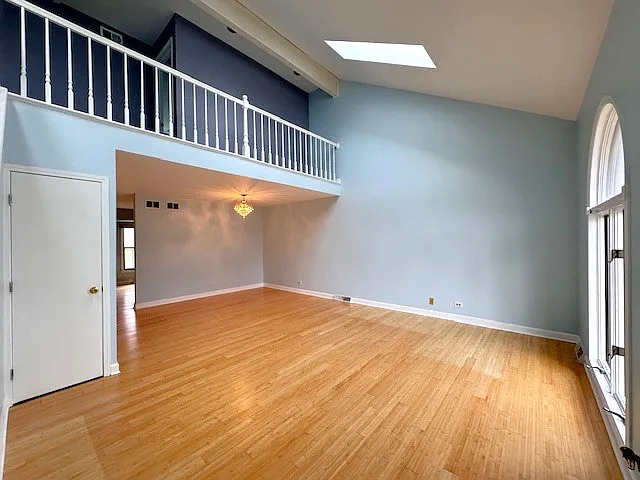 7S362 Marion Way — Photo 2