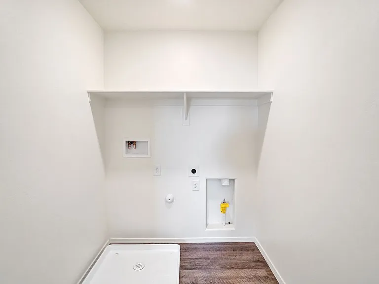 4051 E Braddock Dr — Photo 16