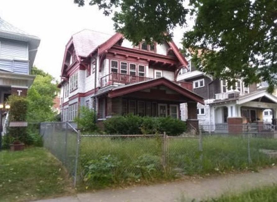 1st image of 2735-2737 N 39th St