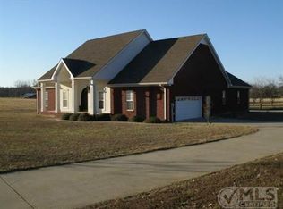 112 Schrock Rd, Mc Ewen, TN 37101
