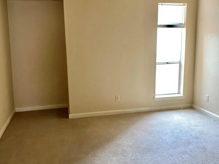 3500 Carmen Ave #302 — Photo 8