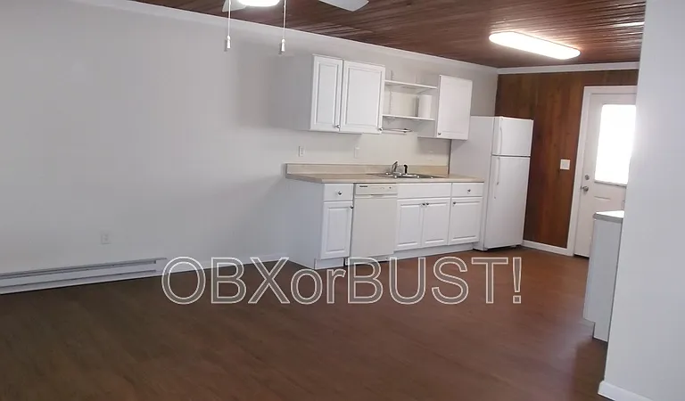 2025 Franklin St #B — Photo 4
