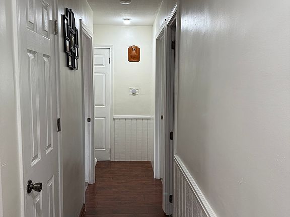 5th image of 6126 Regina Cir