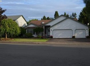 107 NE 135th St, Vancouver, WA 98685
