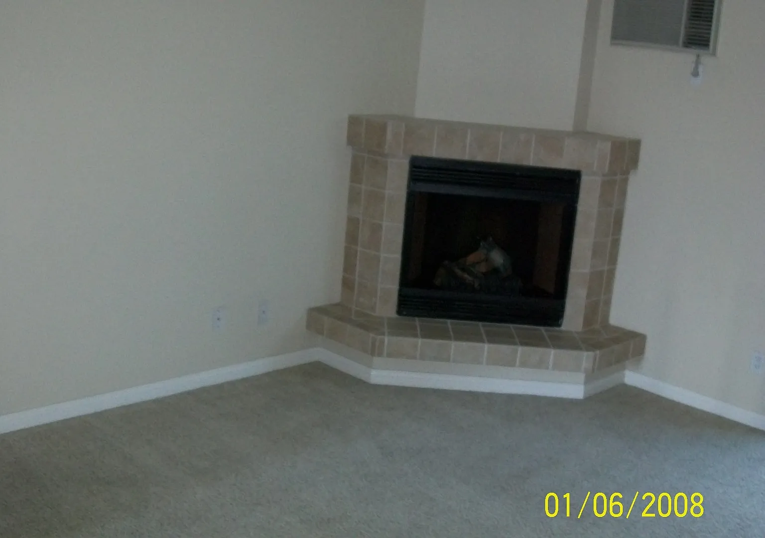 2 Bed 1.5 Bath Condo — Photo 4
