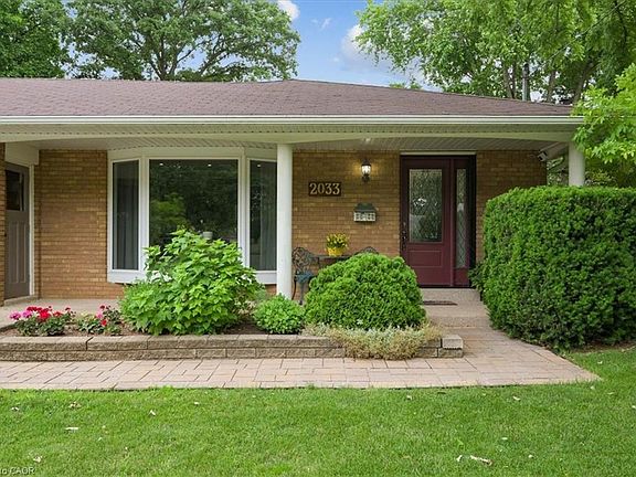 2nd image of 2033 Saxon Rd