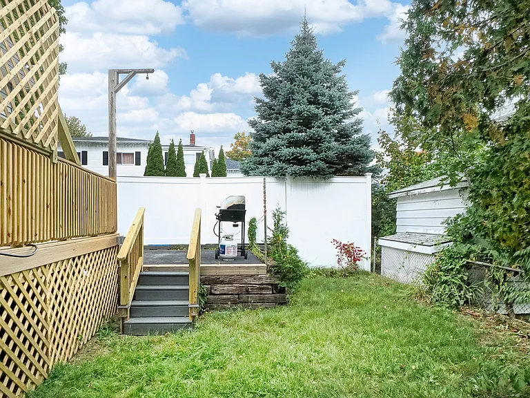 Highland Ave — Photo 12