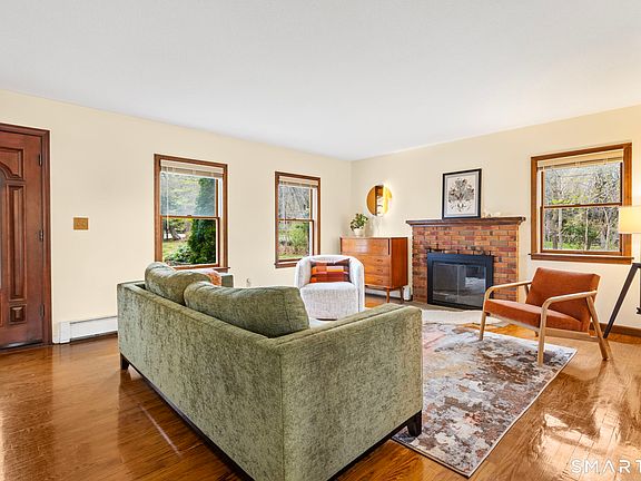 4th image of 261 Brown Road