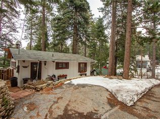31600 Luring Pines Dr, Running Springs, CA 92382