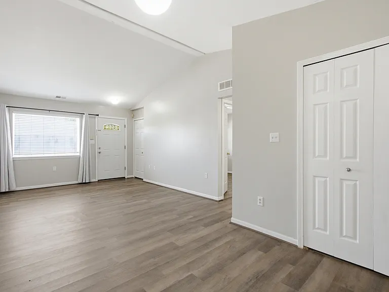 25736 Lira Ln — Photo 7