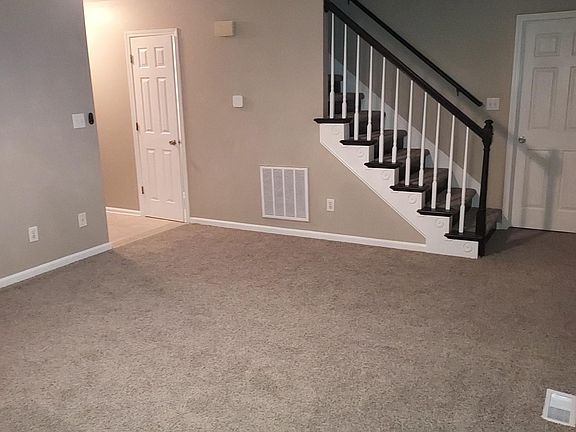 2nd image of 621 Sunpointe Dr