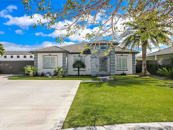 2nd image of 25137 SW 133rd Pl