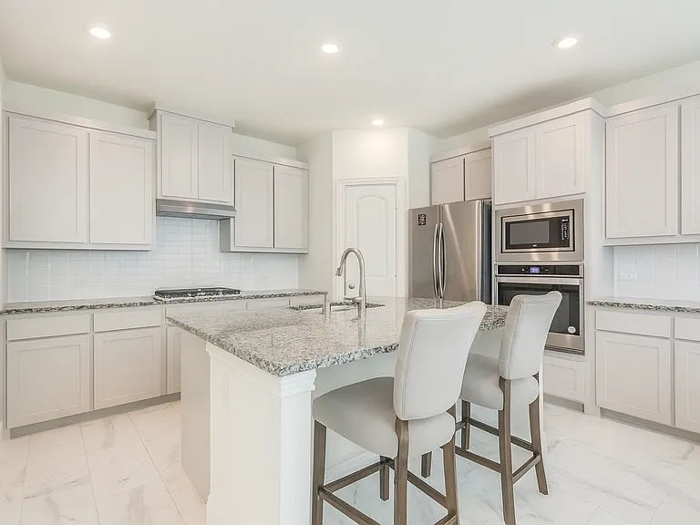 337 Gleneagles Dr — Photo 15
