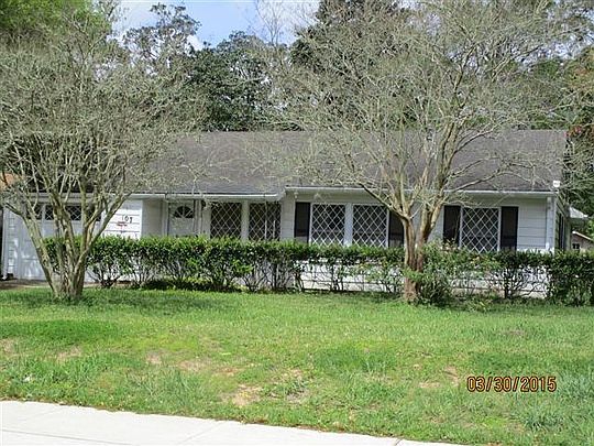 2nd image of 107 Gardenia St