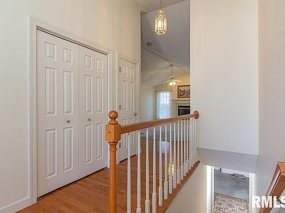 3rd image of 2181 Norman Ct S